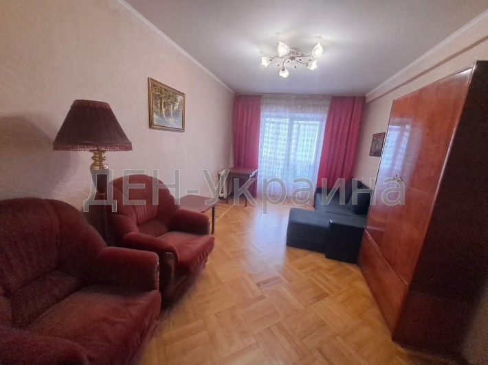 Оренда 2 кімнати в трикімнатній квартирі під ключ - фото 1