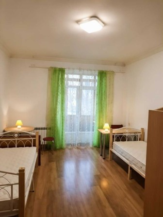 Підселення для дівчини в 3х містну кімнату біля м.Кловська. Є газплита - фото 1