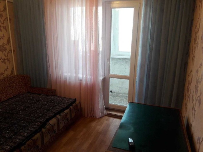 м. Харківська! Кімната з балконом на ключ БЕЗ господарів Ревуцкого - фото 1