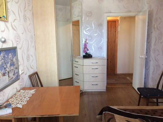 Кімната для жінки (можна не юної) на Березняках. Киев