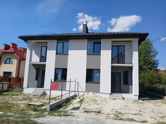 Продаж сучасного просторого котеджу. Рудное