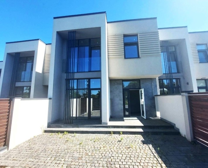 Продаж котеджу 140 м2 КМ RIVIERA с. Сокільники - фото 1