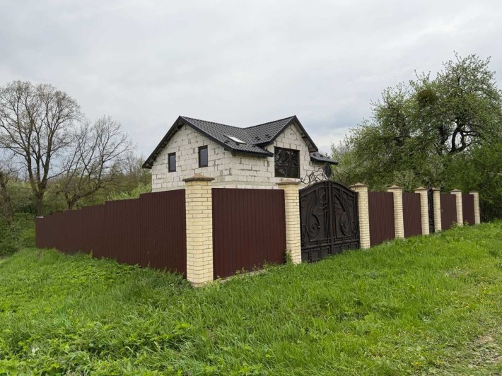 Продаж будинку в м.Самбір, село Ваньковичі. (25 сот.)ОГОРОДЖЕНИЙ. - фото 1