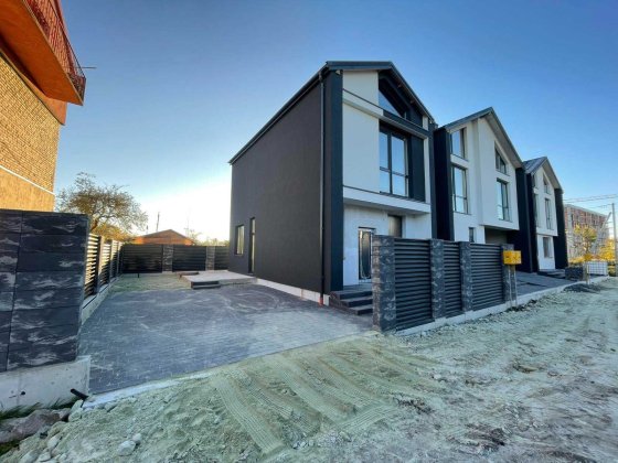 Продаж котеджу в с.Сокільники Сокільники