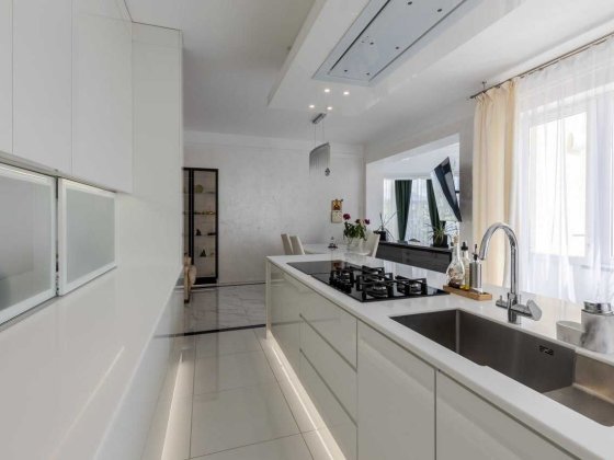 Продаж вишуканого окремостоячого будинку з сучасним ремонтом Брюховичи