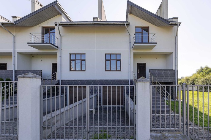 Продаж котеджу з великою ділянкою 10 сот. Сокільники вул. Шептицького - фото 1