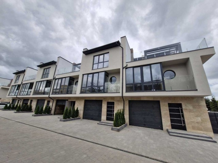 Продаж котеджу в преміальній локаціі Сокільники1 - фото 1