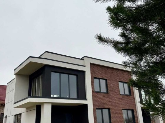 Продаж котеджу в топовій локації у м. Пустомити Пустомыты