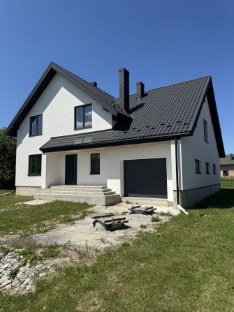 Продаж будинку з ділянкою на 10 соток - фото 1