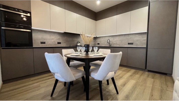 Продаж котеджу з ремонтом на ділянці 5 сот. - фото 1