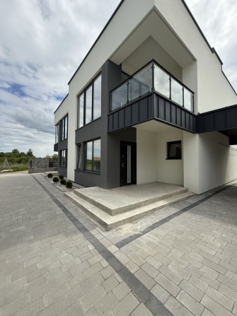 Продаж котеджу Зубра - фото 1