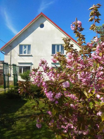 Автономний і безпечний будинок в с.Зимна вода - фото 1