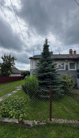 Будинок з ділянкою 1/2 - фото 1