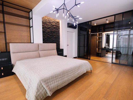 Продаж VIP будинку с. Зубра (ресторан Рафаель) Зубра