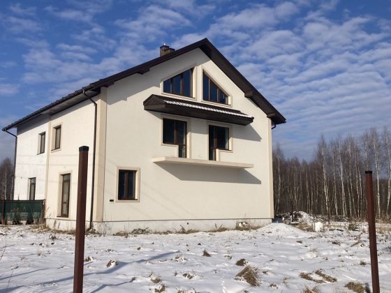 Продаж будинку спареного типу с. Конопниця (Зимна Вода) біля лісу Зимна Вода