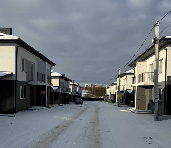 ПРОДАЖ котеджу з документами в с.Зубра (Львів) - фото 1