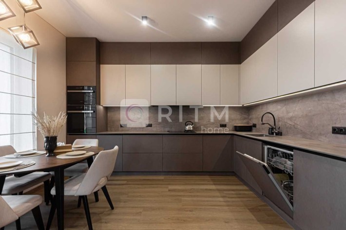 Продаж будинку з дизайнерським ремонтом 5хв від Сихова. - фото 1