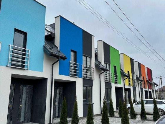 Однокімнатна квартира. Перший поверх з терасою і власним двориком Городок