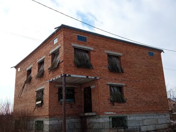 Незавершене будівництво м. Городок,  2 пов. +цок. 600 м. кв.  21 сот. Городок