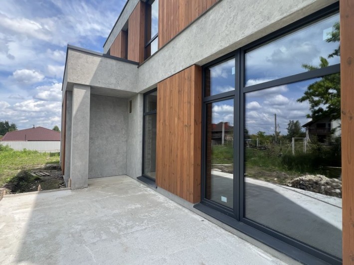 Будинок в с.Зубра біля лісу, Львів. Власник - фото 1