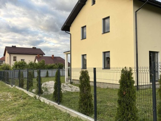 Продаж будинок  Конопниця Конопниця