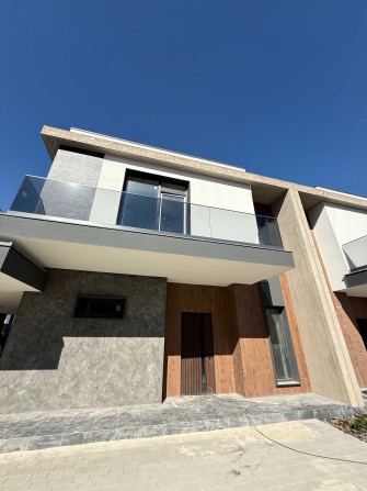 Продаж котеджу у Конопниці КМ Stone Village - фото 1