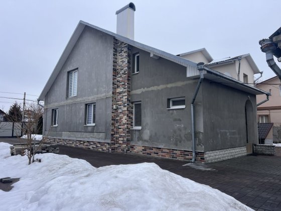 Комфортний будинок в Новому дворі! Ровно