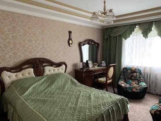 Продам  двоповерховий будинок Полтава