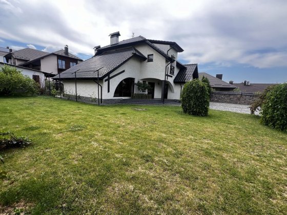 Продам суперовий будинок на Щасливому Ровно