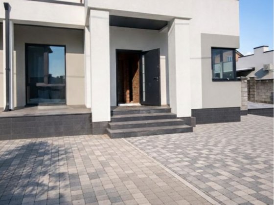 Котедж біля Поліклініки №3 Рівне