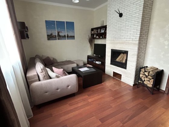 Будинок з ремонтом у Бучі.Гараж+альтанка. 6 соток Буча