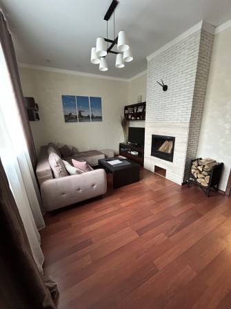 Будинок з ремонтом у Бучі.Гараж+альтанка. 6 соток - фото 1