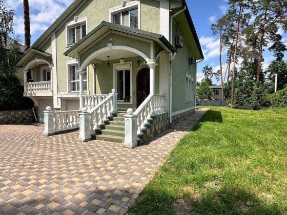 Будинок з підвалом басейном,сауною та двома гаражами готовий до життя! Буча