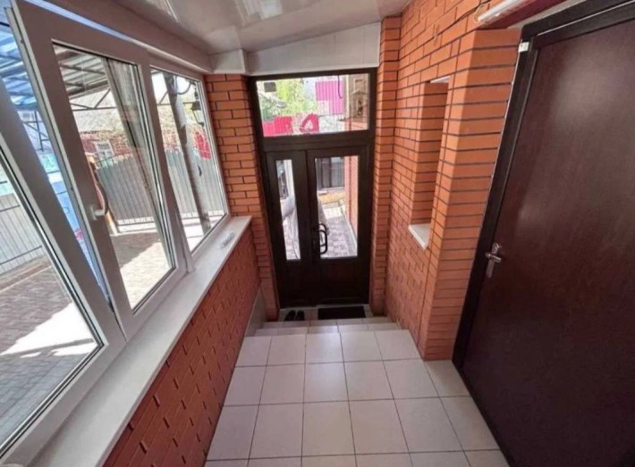 Кирпичный новый дом 4 ком. в центре, газовое отопление - фото 1