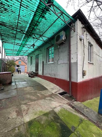 Продам окремий двоповерховий цегляний будинок - фото 1