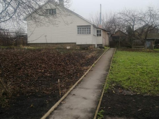 Продаж половини двоповерхового будинку. Р-н Добровільної Суми