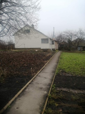 Продаж половини двоповерхового будинку. Р-н Добровільної - фото 1