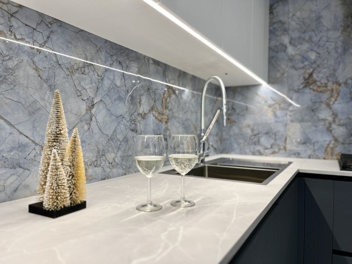 Продаж двоповерхового  будинка з новим ремонтом з каміном без комісії - фото 1