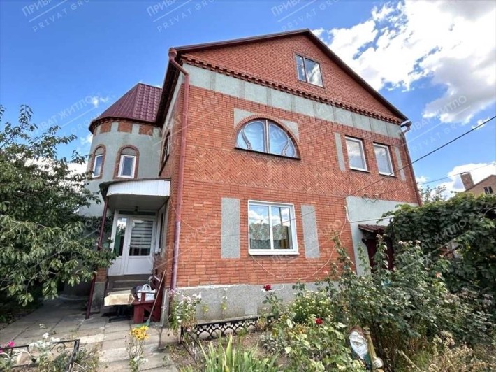 Двоповерховий будинок у Полтаві - фото 1