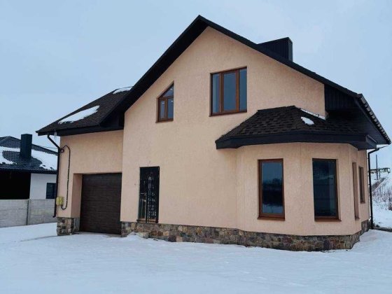 =) ПРОДАМ Великий, теплий котедж у тихій зеленій локації! Ровно