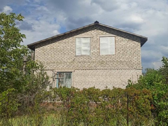 Продам землю 31 сотка , дом Заречный 4 км Кривой Рог