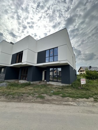 Кутовий котедж, Щасливе - фото 1