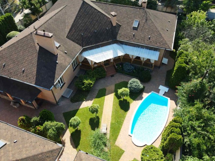 Добротний будинок з басейном у лісовій Бучі - фото 1