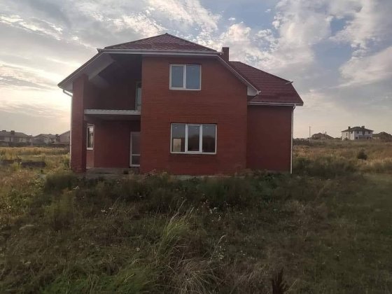 Продається незавершене будівництво! Р-н .Новий Двір. Площа 140 м.кв. Рівне