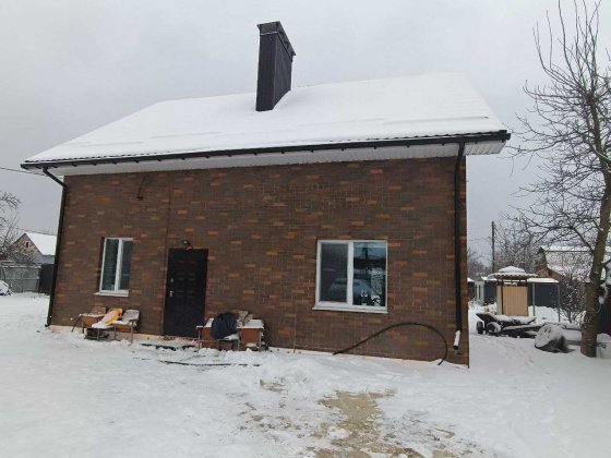 Продаж цегляного будинку з двома поверхами та великим подвір'ям Суми