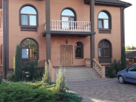 продам дом 3 этажа 360 м Кривой Рог