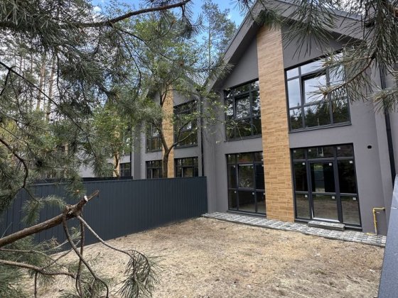 Живи в гармонии с природой: ТАУНХАУС в окружении зелени. Буча