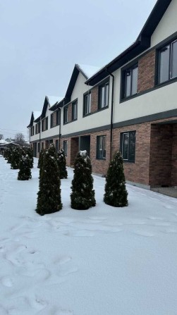 Таунхаус в Бучі з центральними комунікаціями, ГАЗ,Поруч Школа, садочок - фото 1