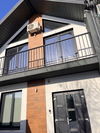 Таунхаус з ремонтом в Бучі біля ЖК Континент. 2% податки - фото 1