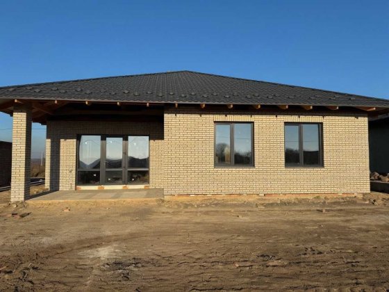 Цегляний будинок 105 000 $ Рівне